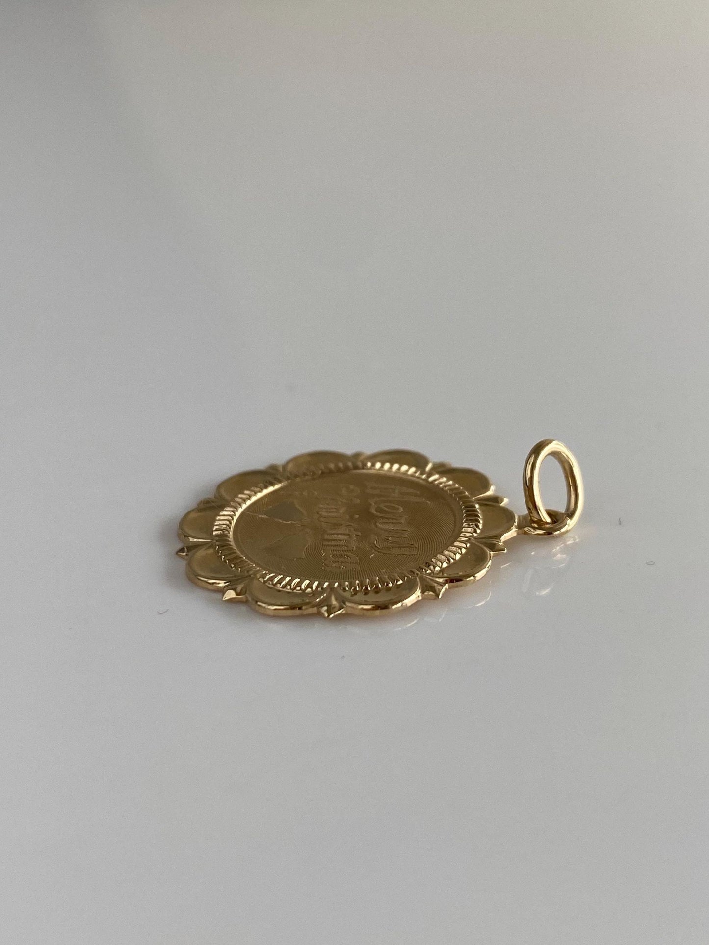 Vintage Solid 14k Yellow Gold Merry Christmas Charm