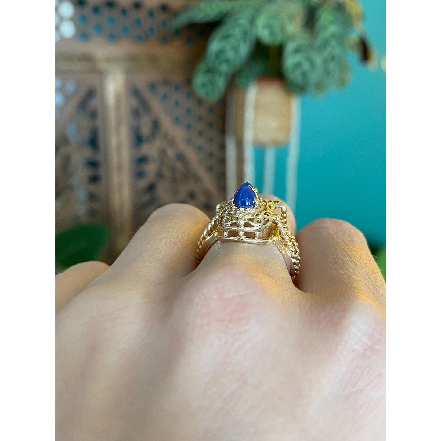 Vintage Solid 10k Yellow Gold Blue Star Sapphire Tulip Ring - Size 6