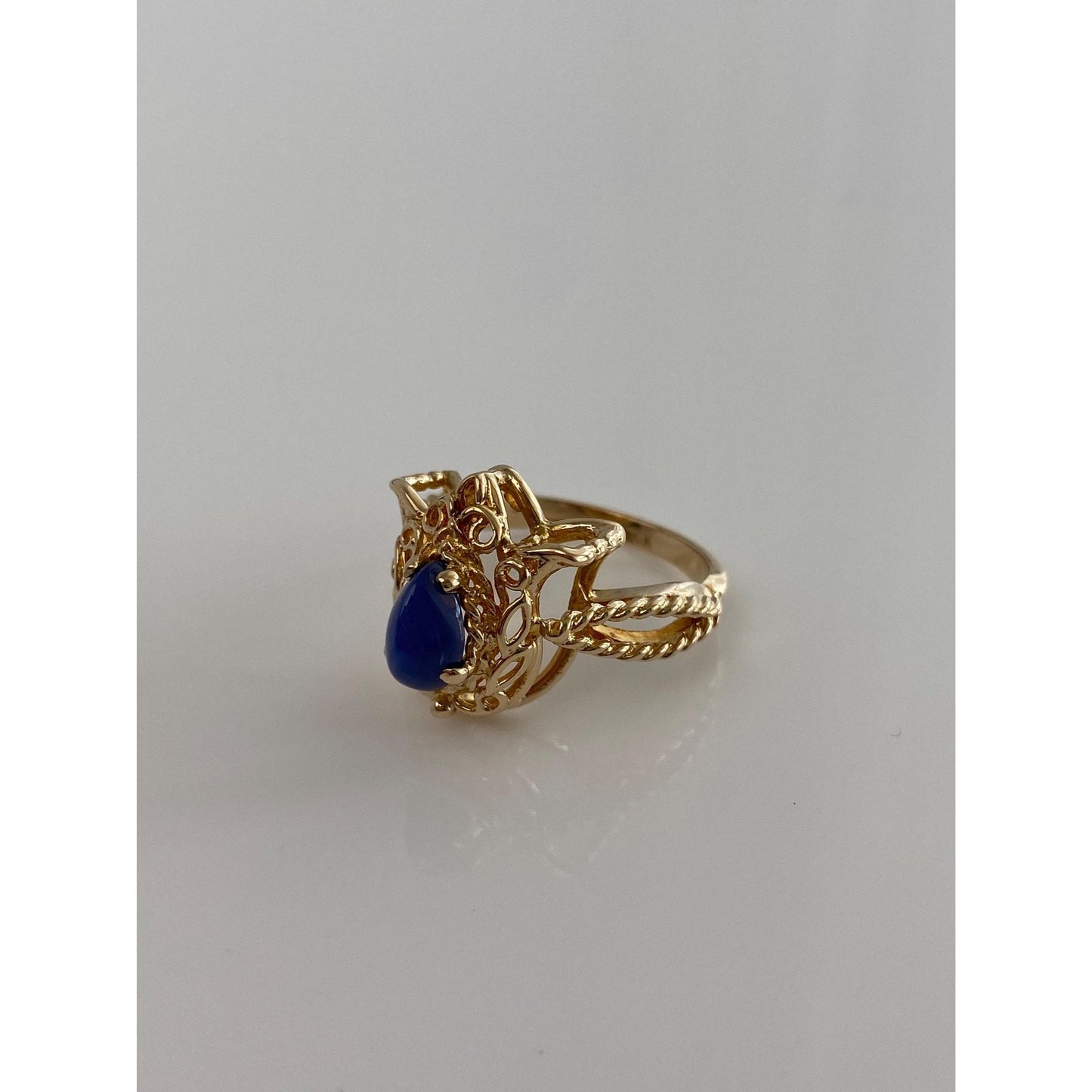 Vintage Solid 10k Yellow Gold Blue Star Sapphire Tulip Ring - Size 6