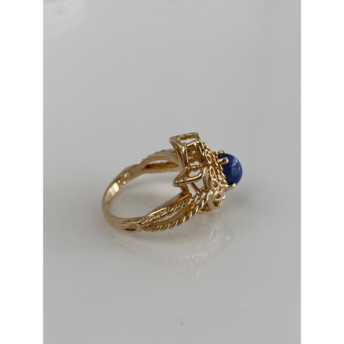 Vintage Solid 10k Yellow Gold Blue Star Sapphire Tulip Ring - Size 6