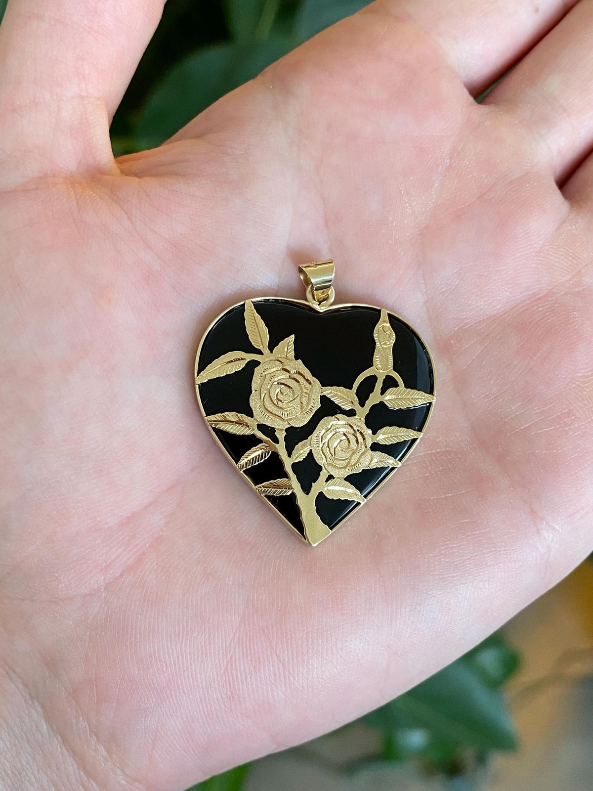 Vintage Solid 14k Yellow Gold Black Onyx Heart Floral Overlay Charm