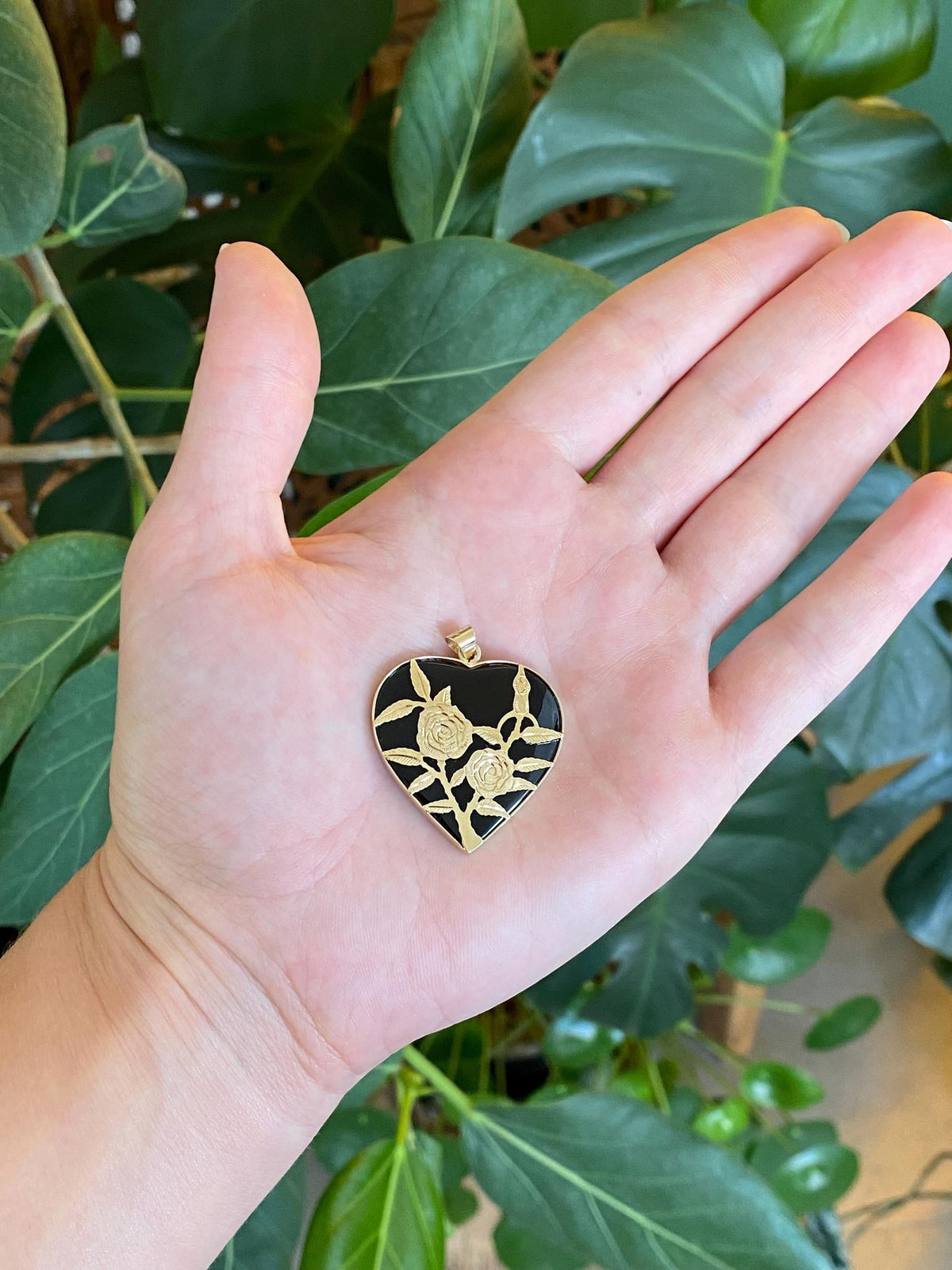 Vintage Solid 14k Yellow Gold Black Onyx Heart Floral Overlay Charm