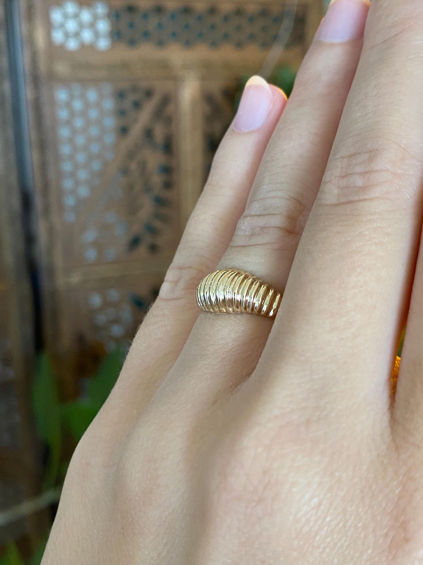 Solid 14k Yellow Gold Scalloped Ring - Size 5
