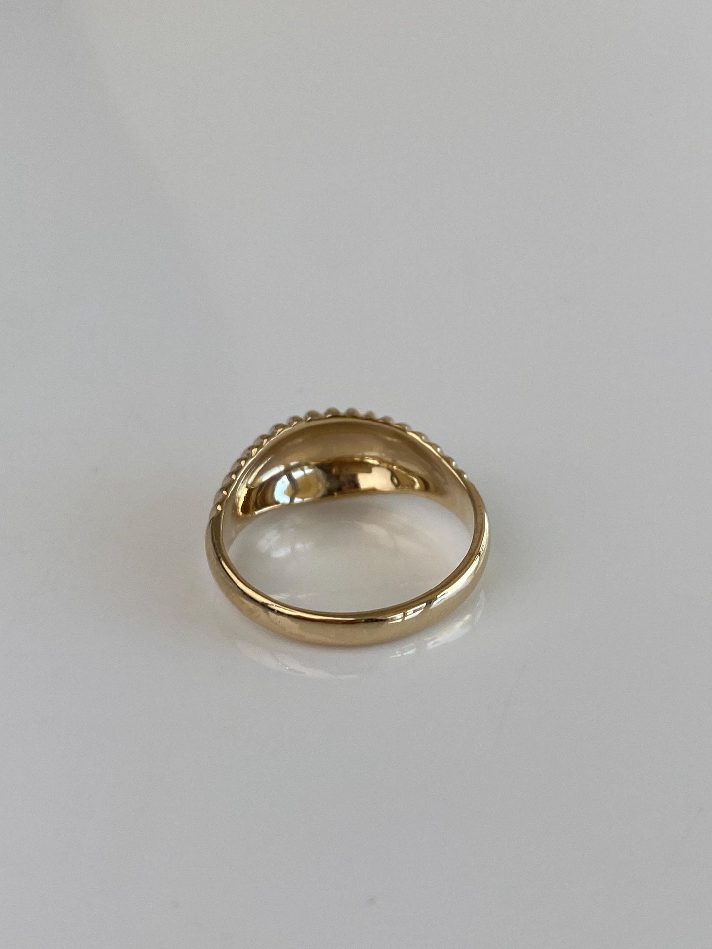 Solid 14k Yellow Gold Scalloped Ring - Size 5