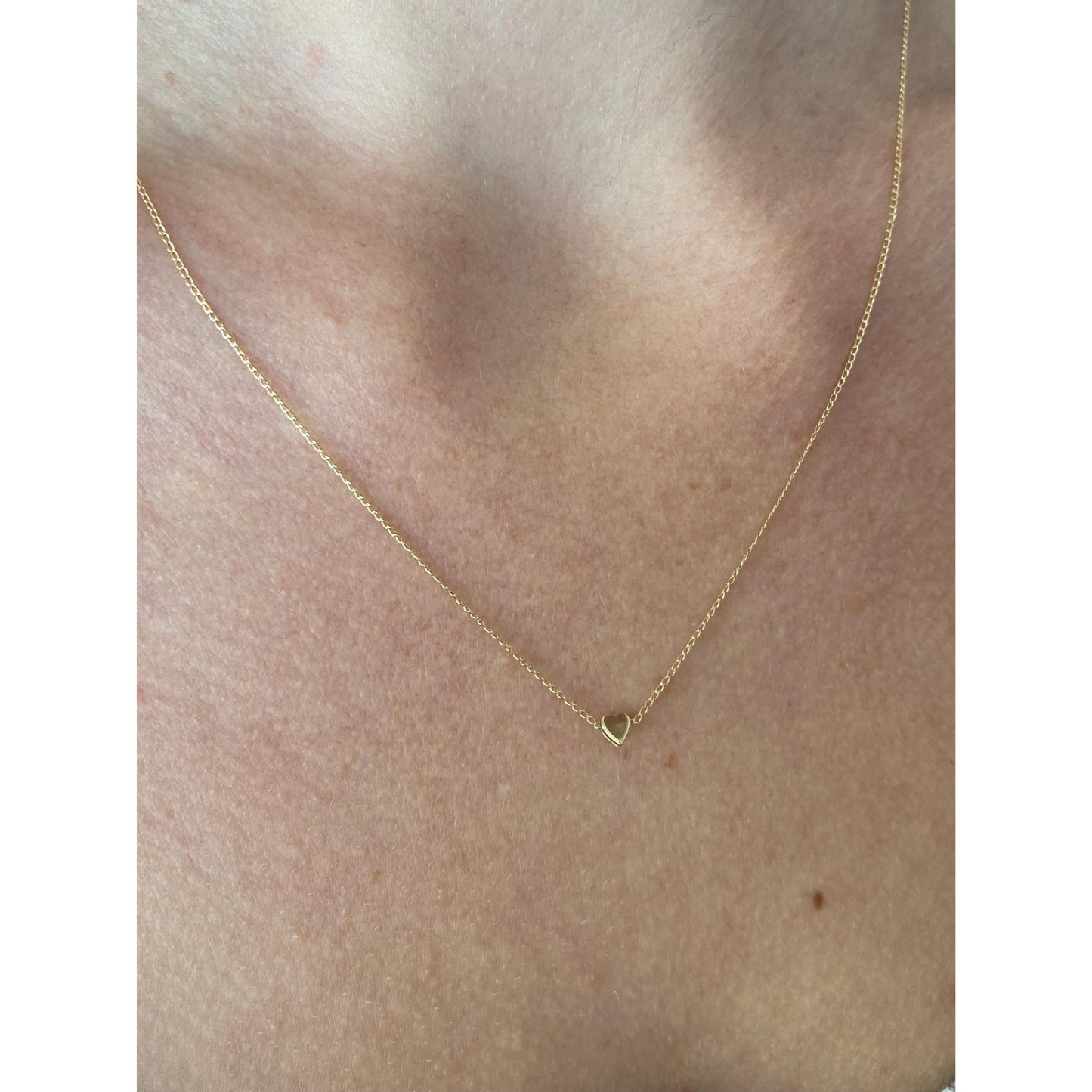 Vintage Solid 14k Yellow Gold Tiny Heart Dainty Curb Chain Necklace - 18 inches