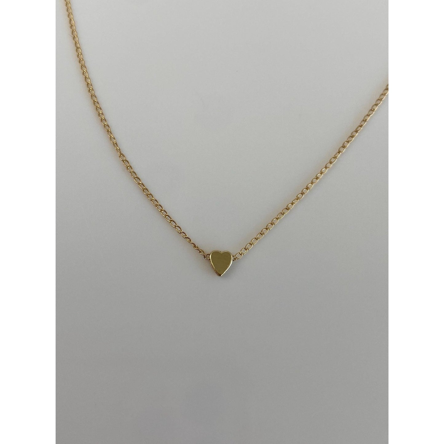 Vintage Solid 14k Yellow Gold Tiny Heart Dainty Curb Chain Necklace - 18 inches