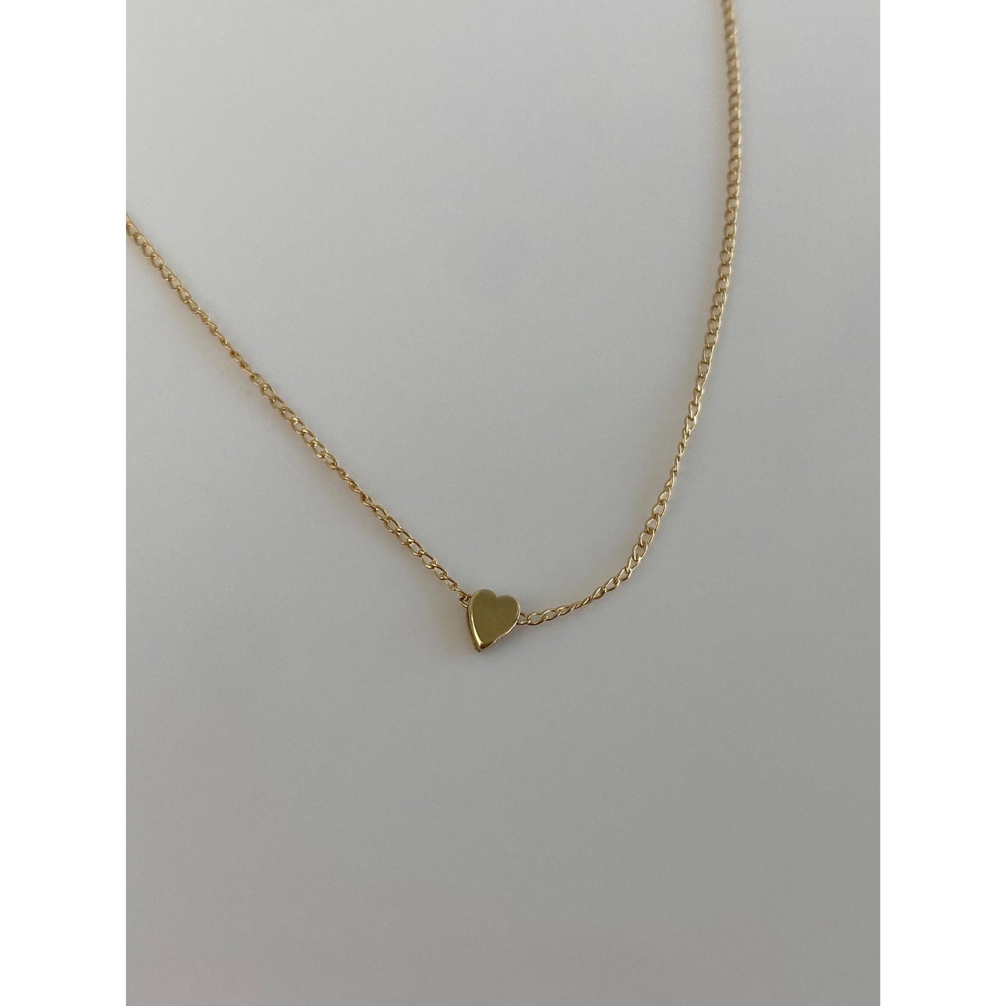 Vintage Solid 14k Yellow Gold Tiny Heart Dainty Curb Chain Necklace - 18 inches