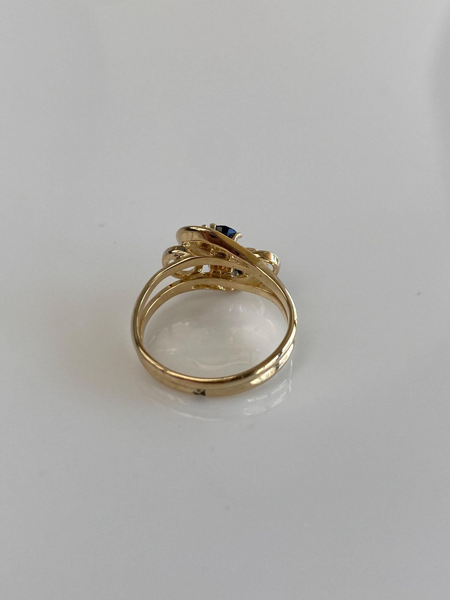 Vintage Solid 14k Yellow Gold Clear Sapphire Blue & Pink Spinel Ring - Size 2.75