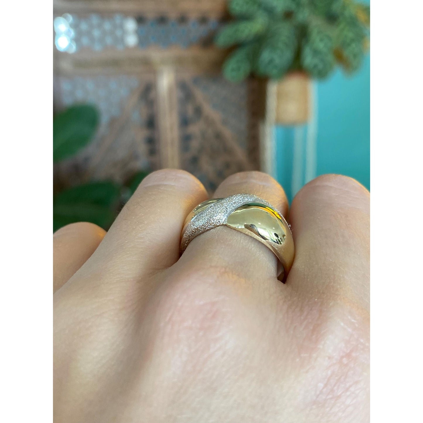 Vintage Solid 14k White & Yellow Gold Satin Shiny Twist Ring Band - Size 10