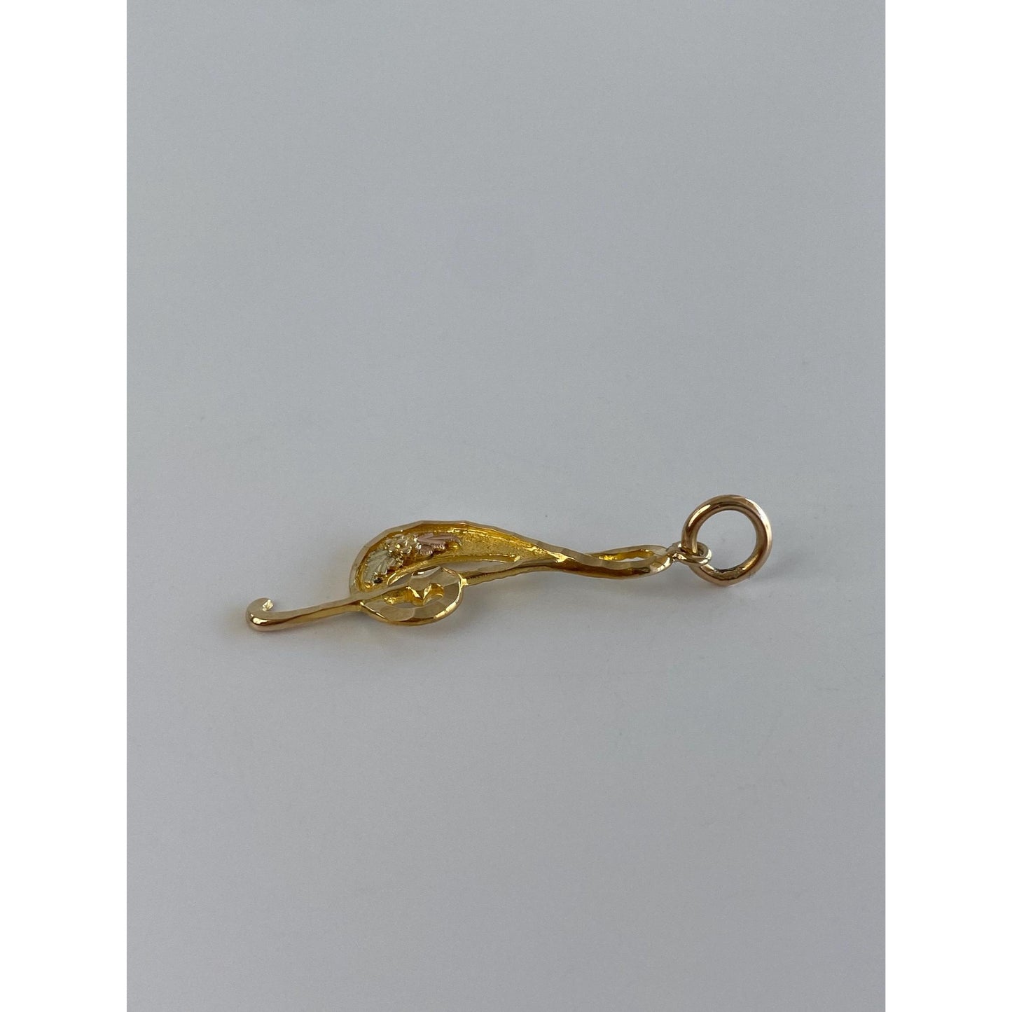 Vintage Solid 10k Yellow Gold Diamond Cut Music Symbol Charm