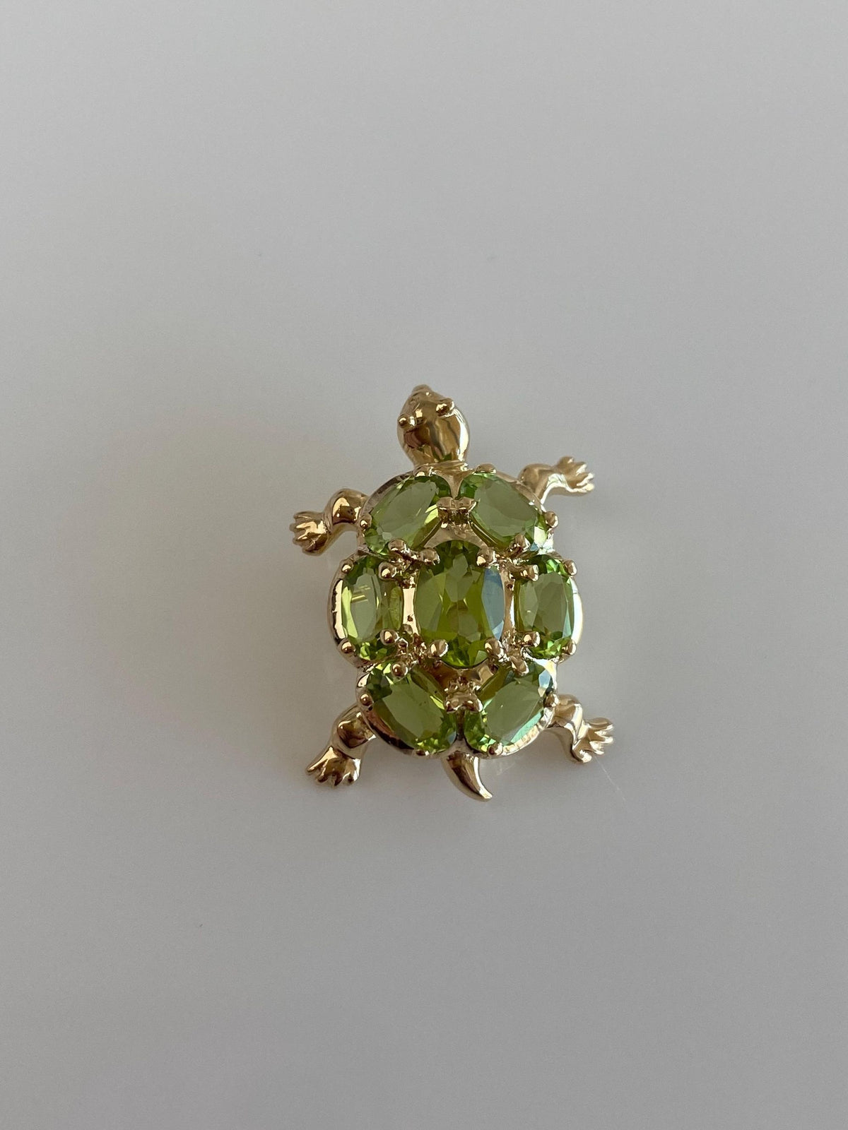 Vintage Solid 14k Yellow Gold Peridot Turtle Brooch Pin