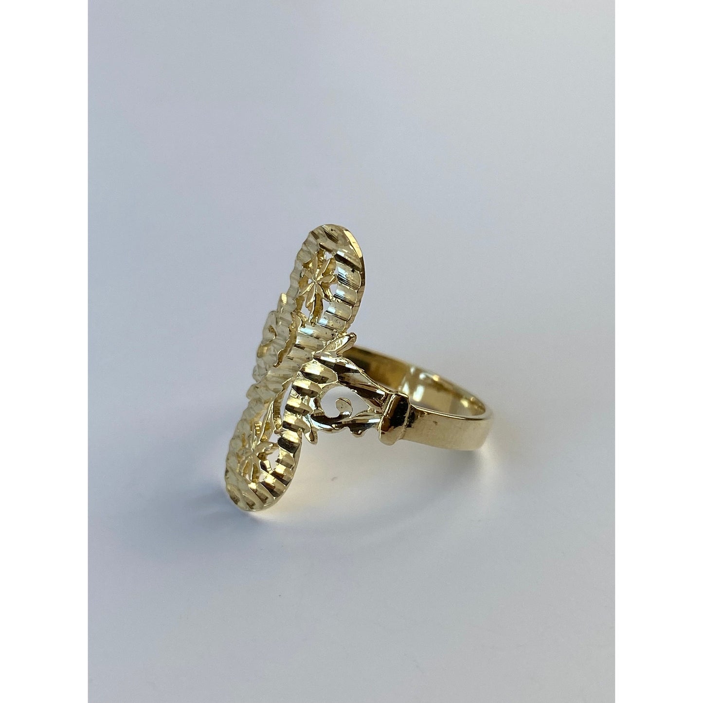 Vintage Solid 14k Yellow Gold Diamond Cut Ring - Size 6.25