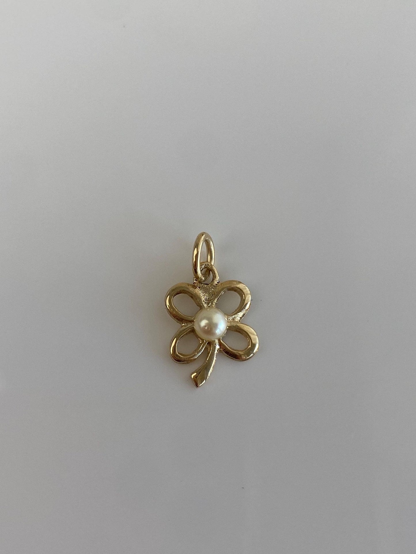Vintage Solid 14k Yellow Gold Pearl Clover Charm