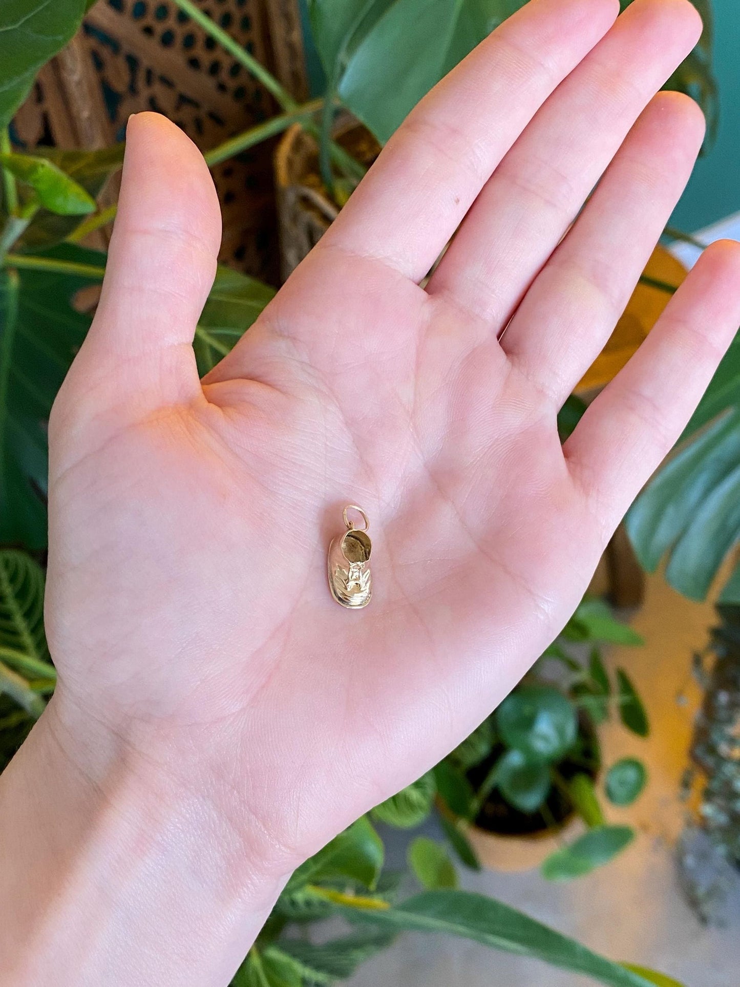 Vintage Solid 10k Yellow Gold Baby Shoes Charm