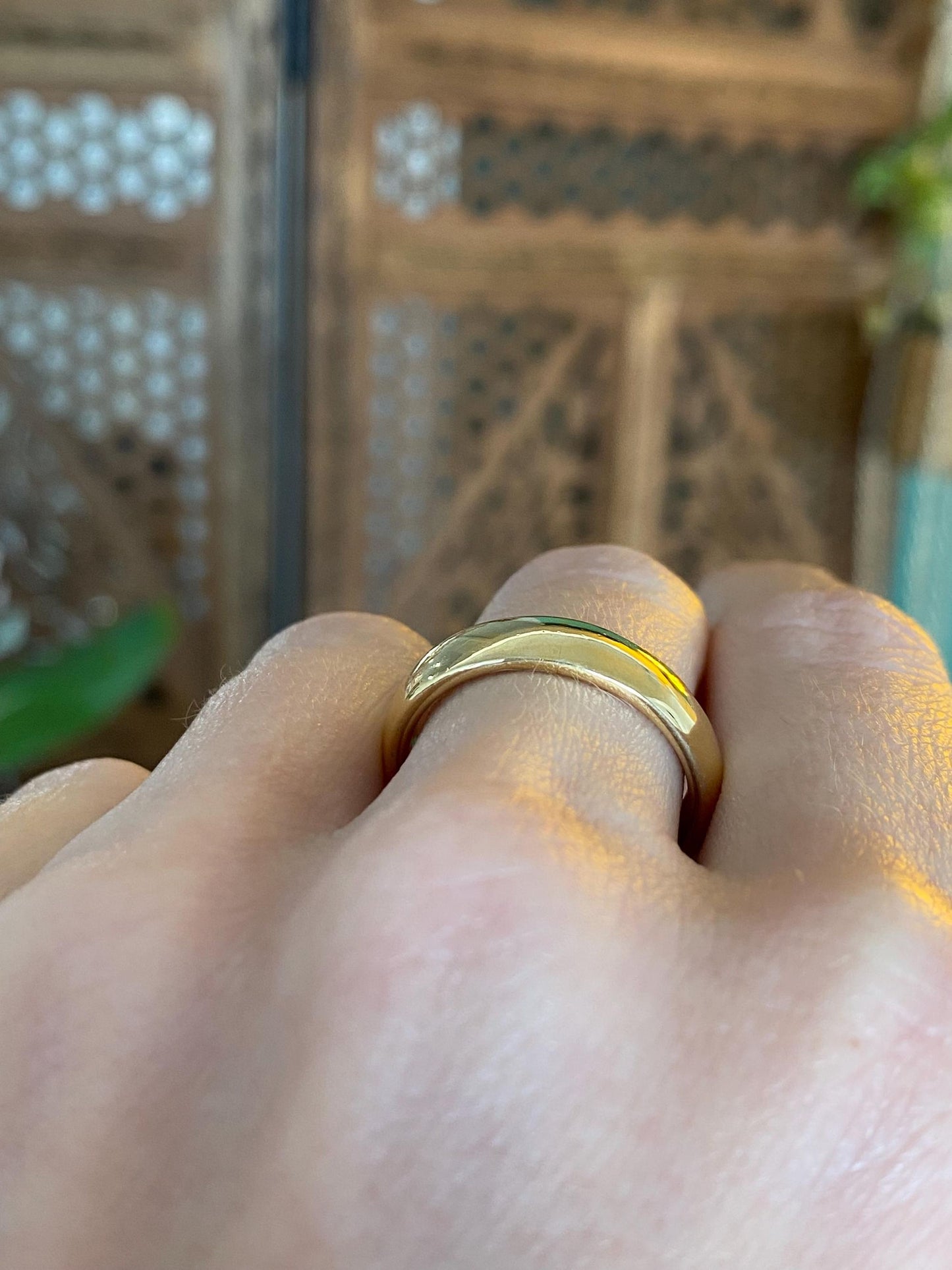 Vintage Solid 18k Yellow Gold Ring Band - Size 8.25
