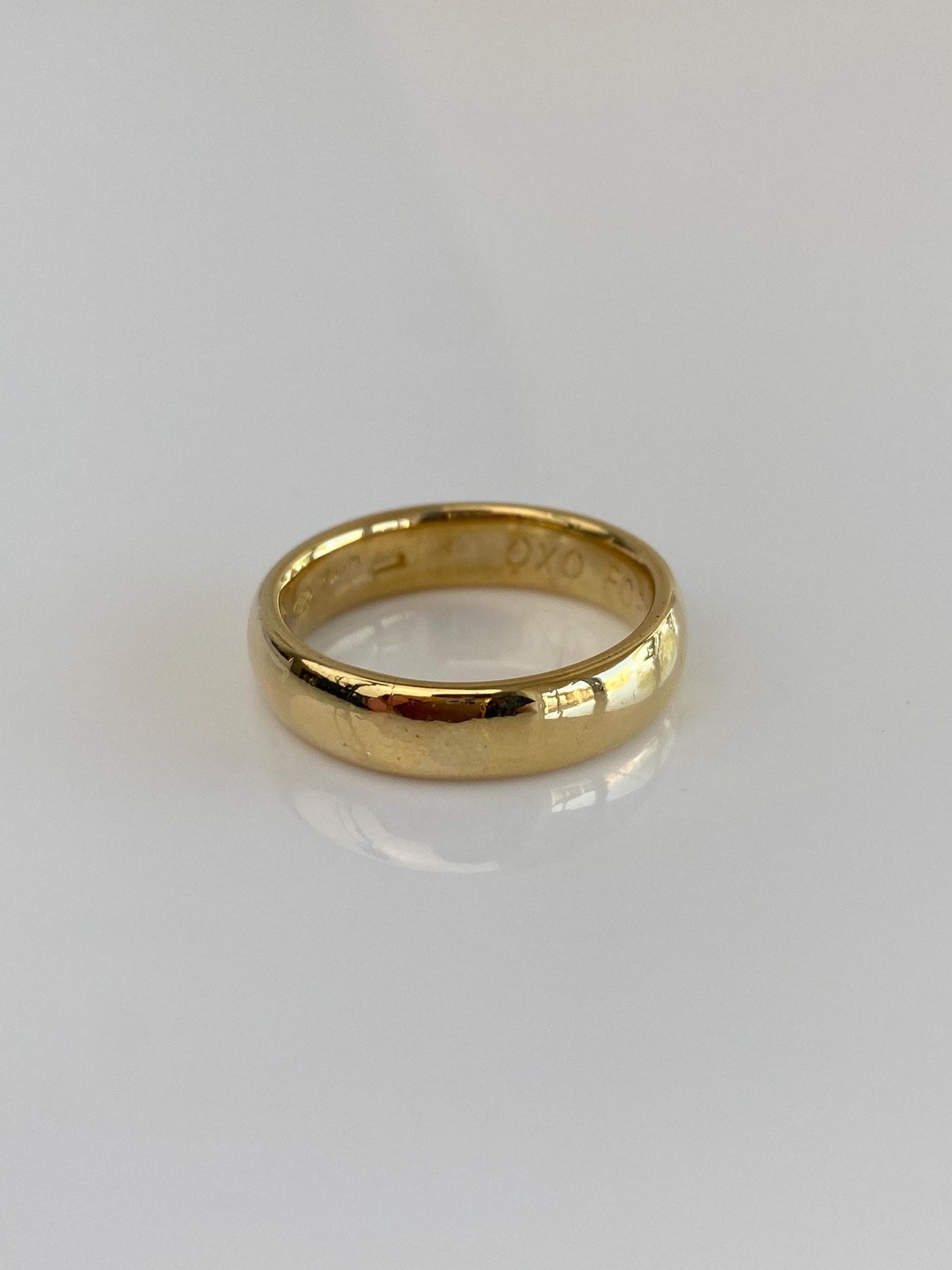Vintage Solid 18k Yellow Gold Ring Band - Size 8.25