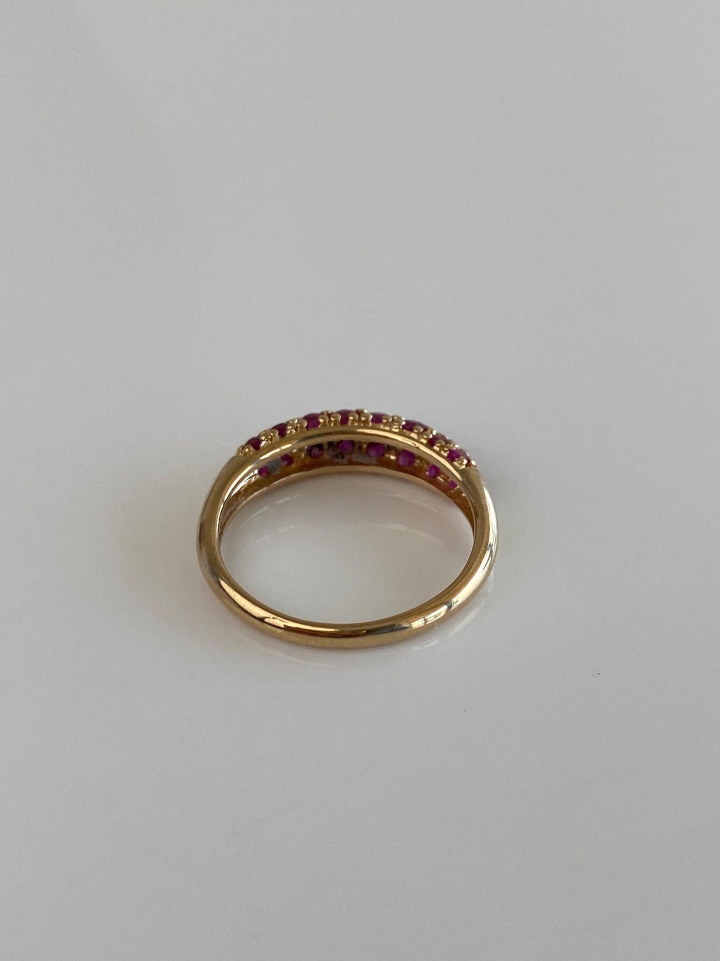 Vintage Solid 14k Yellow Gold Pink Sapphire Ring Band - Size 9.75