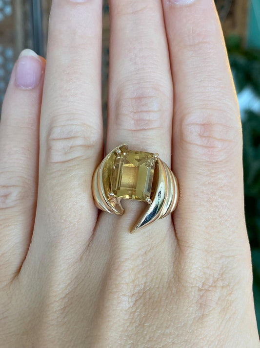 Vintage Solid 14k Yellow Gold Citrine Scalloped Ring Band - Size 7.25