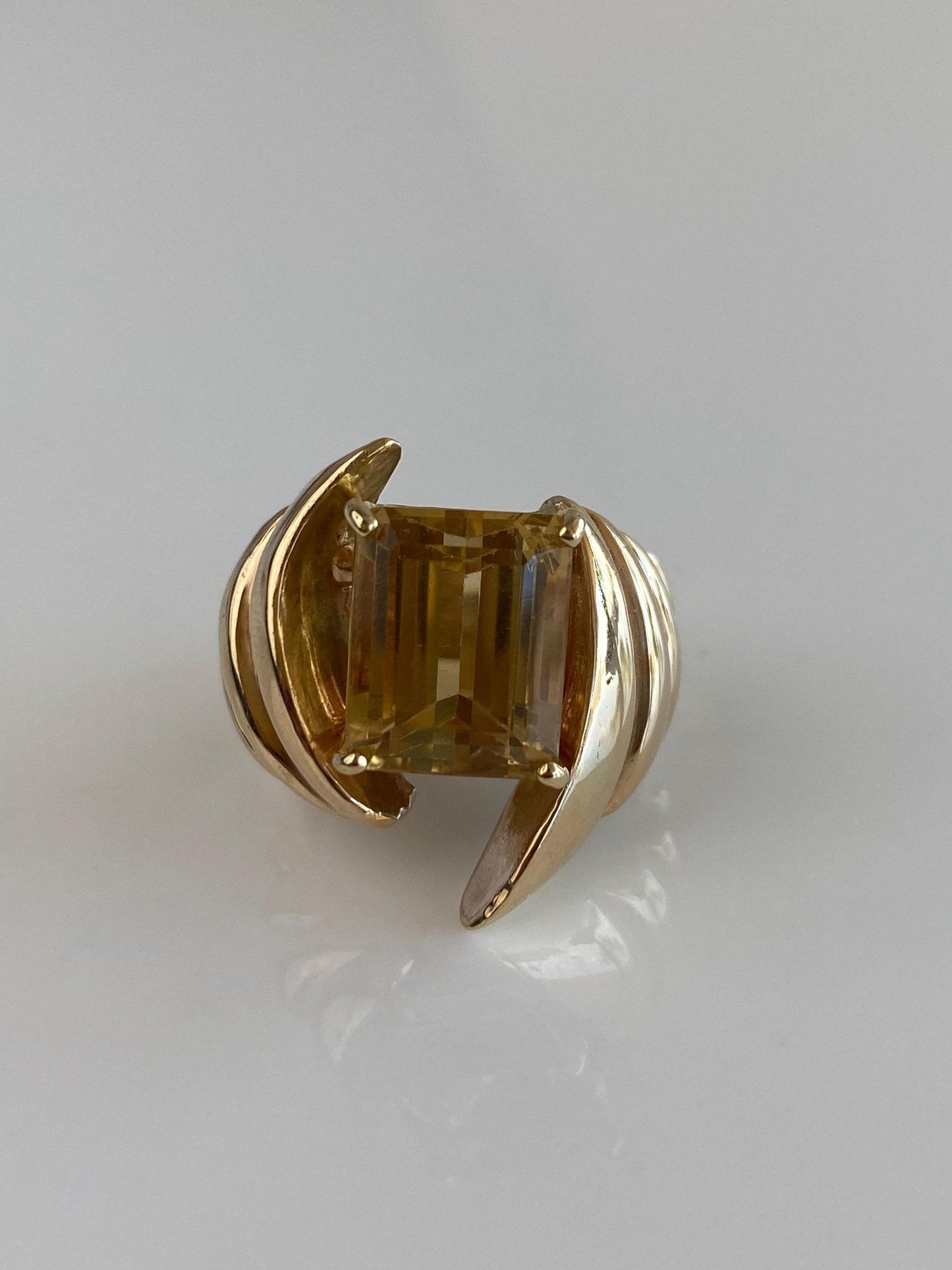 Vintage Solid 14k Yellow Gold Citrine Scalloped Ring Band - Size 7.25