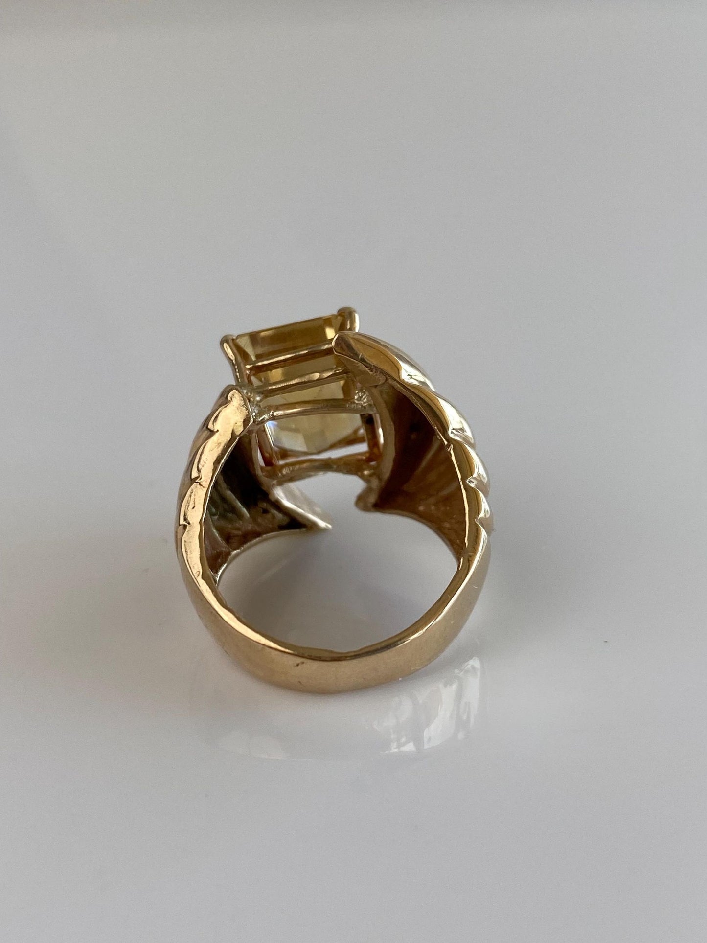 Vintage Solid 14k Yellow Gold Citrine Scalloped Ring Band - Size 7.25