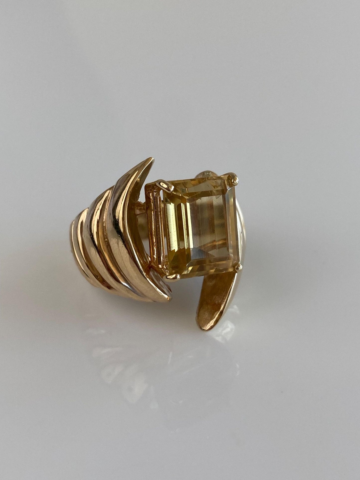 Vintage Solid 14k Yellow Gold Citrine Scalloped Ring Band - Size 7.25