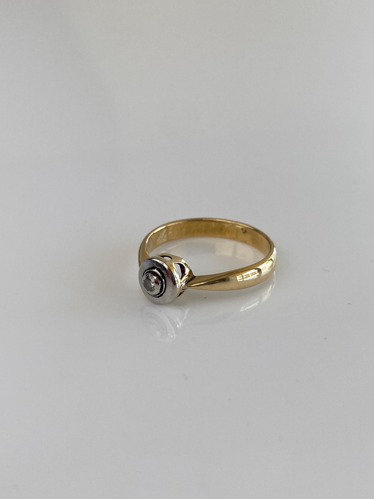 Vintage Solid 14k White & Yellow Gold Diamond Ring - Size 5.5