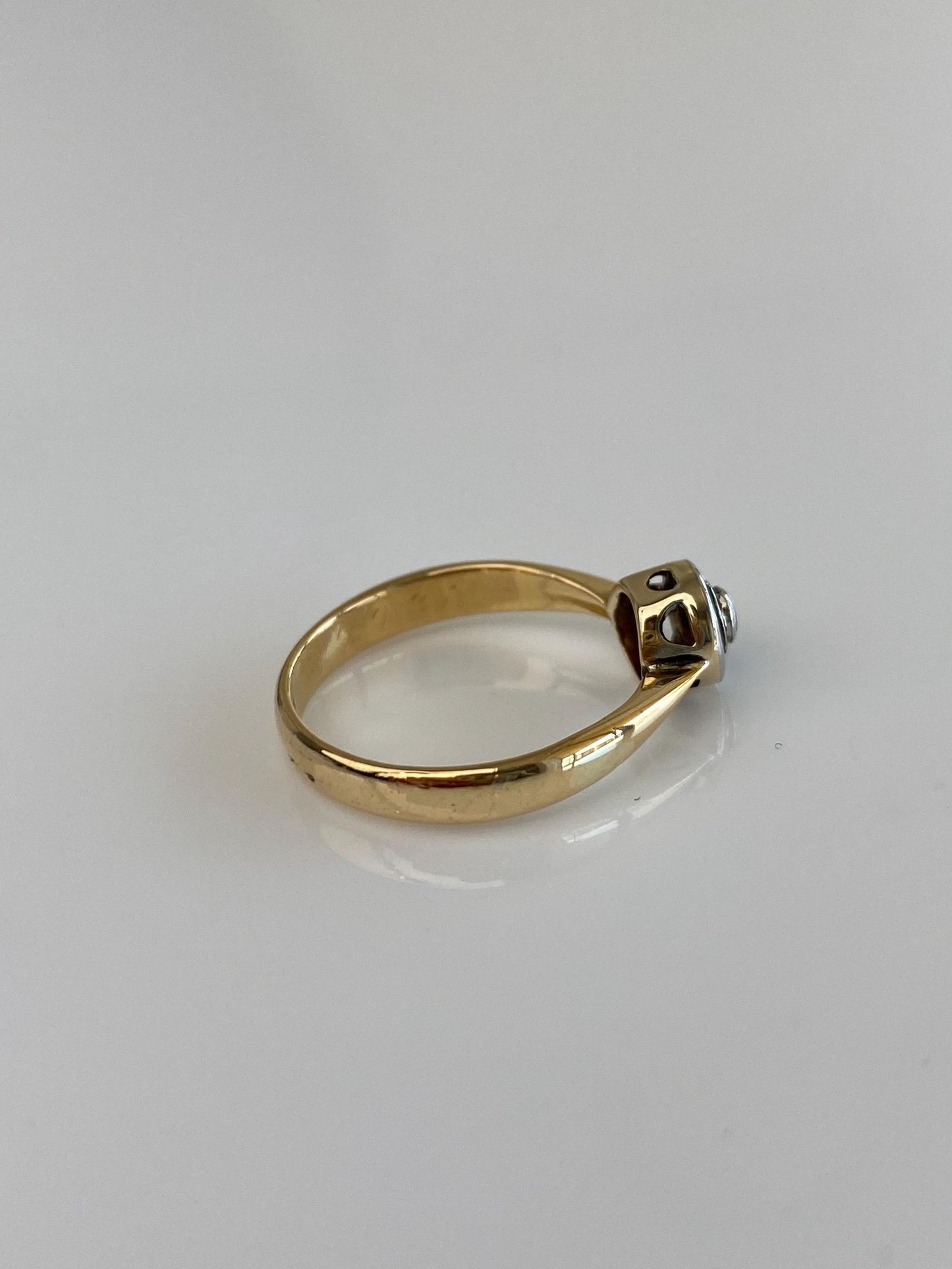 Vintage Solid 14k White & Yellow Gold Diamond Ring - Size 5.5