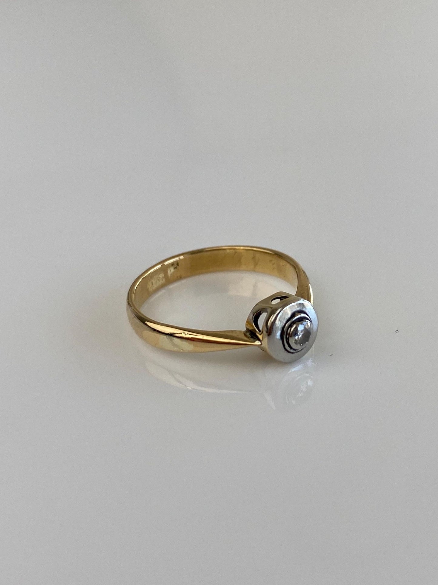 Vintage Solid 14k White & Yellow Gold Diamond Ring - Size 5.5