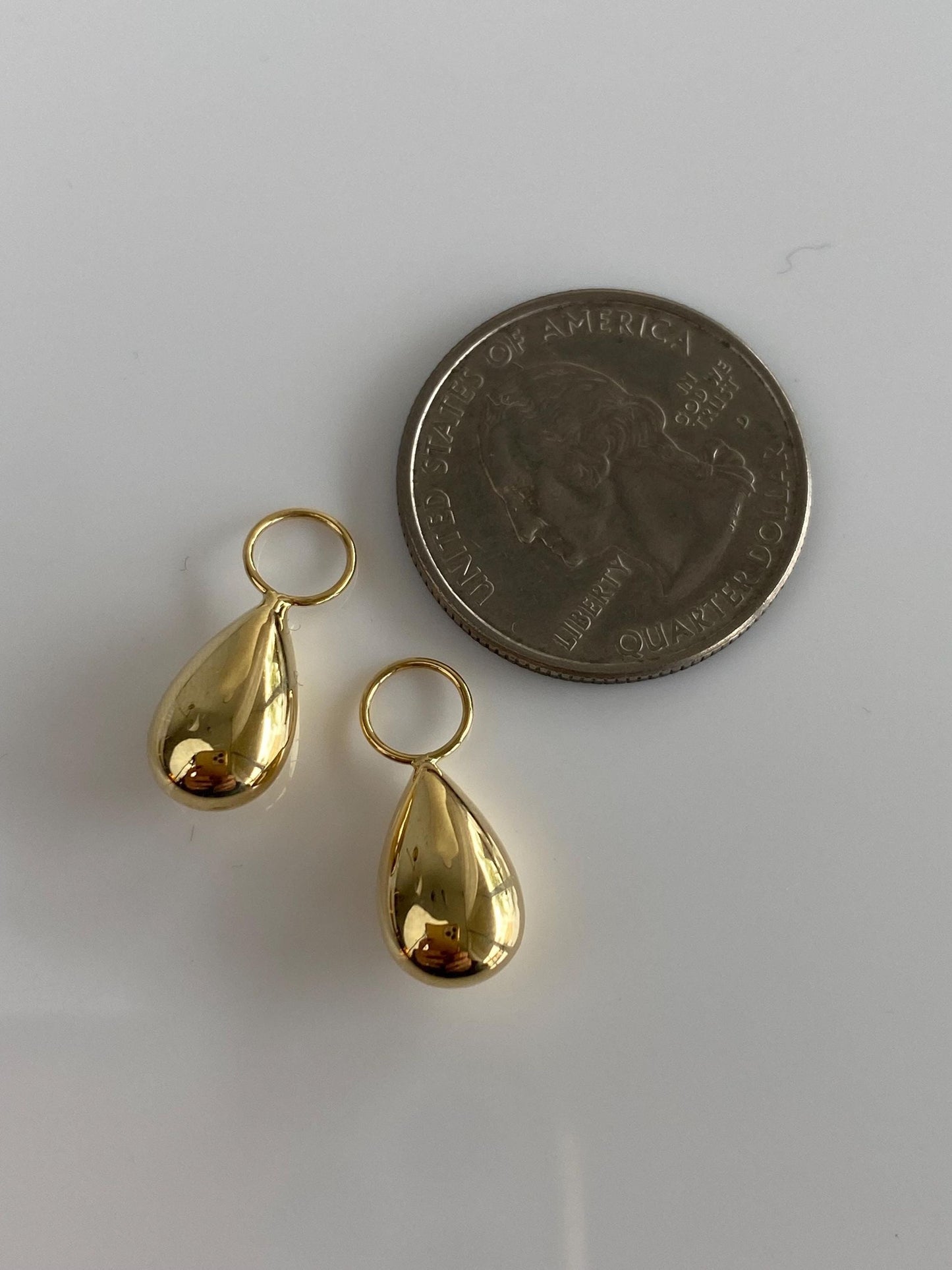 Vintage 18k Yellow Gold Teardrop Hoop Charms