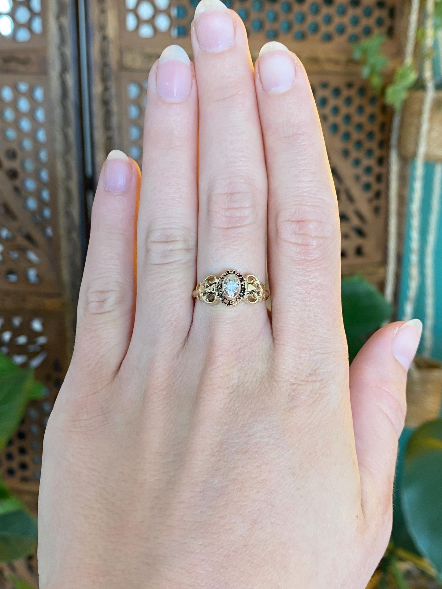 Vintage Solid 14k Yellow Gold Enamel Clear Quartz Class Ring - Size 7.25