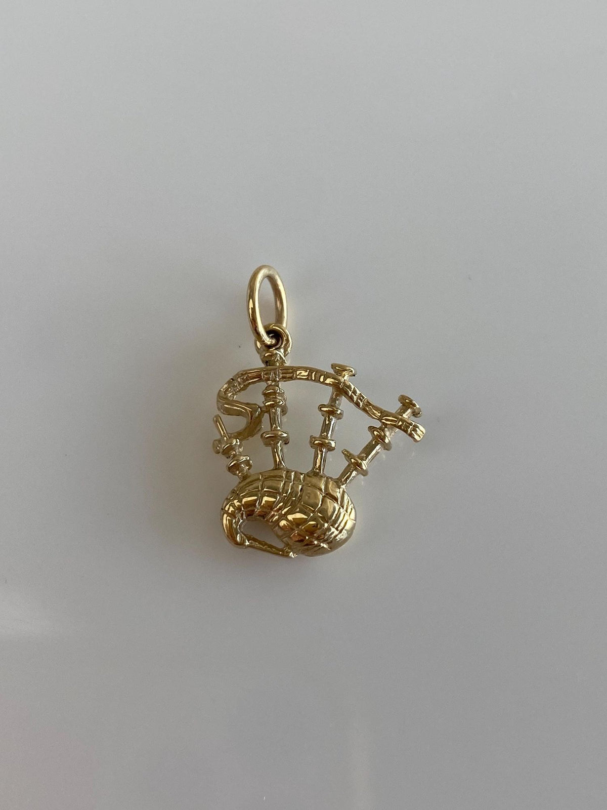 Vintage Solid 14k Yellow Gold Bag Pipes Charm