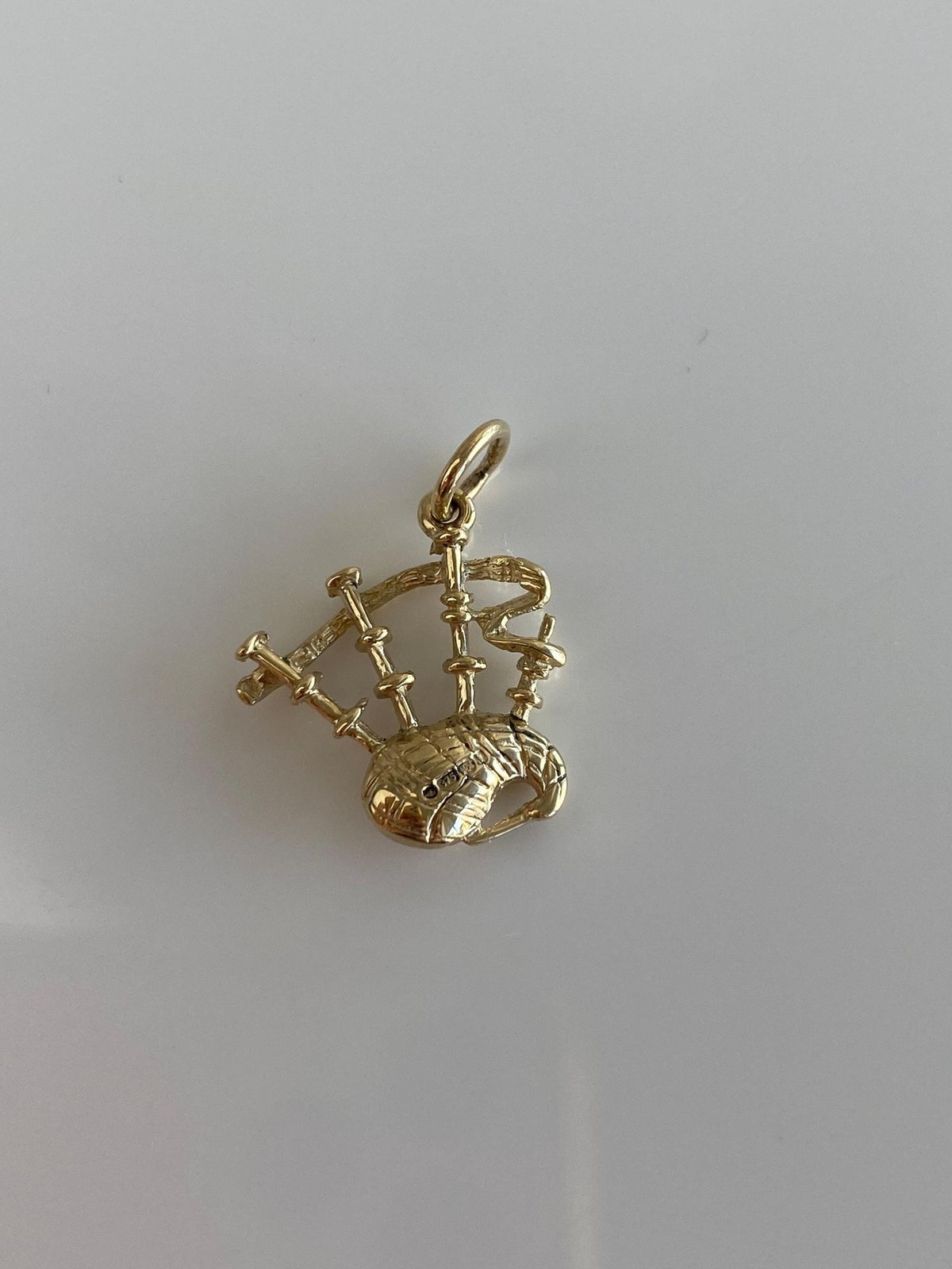 Vintage Solid 14k Yellow Gold Bag Pipes Charm