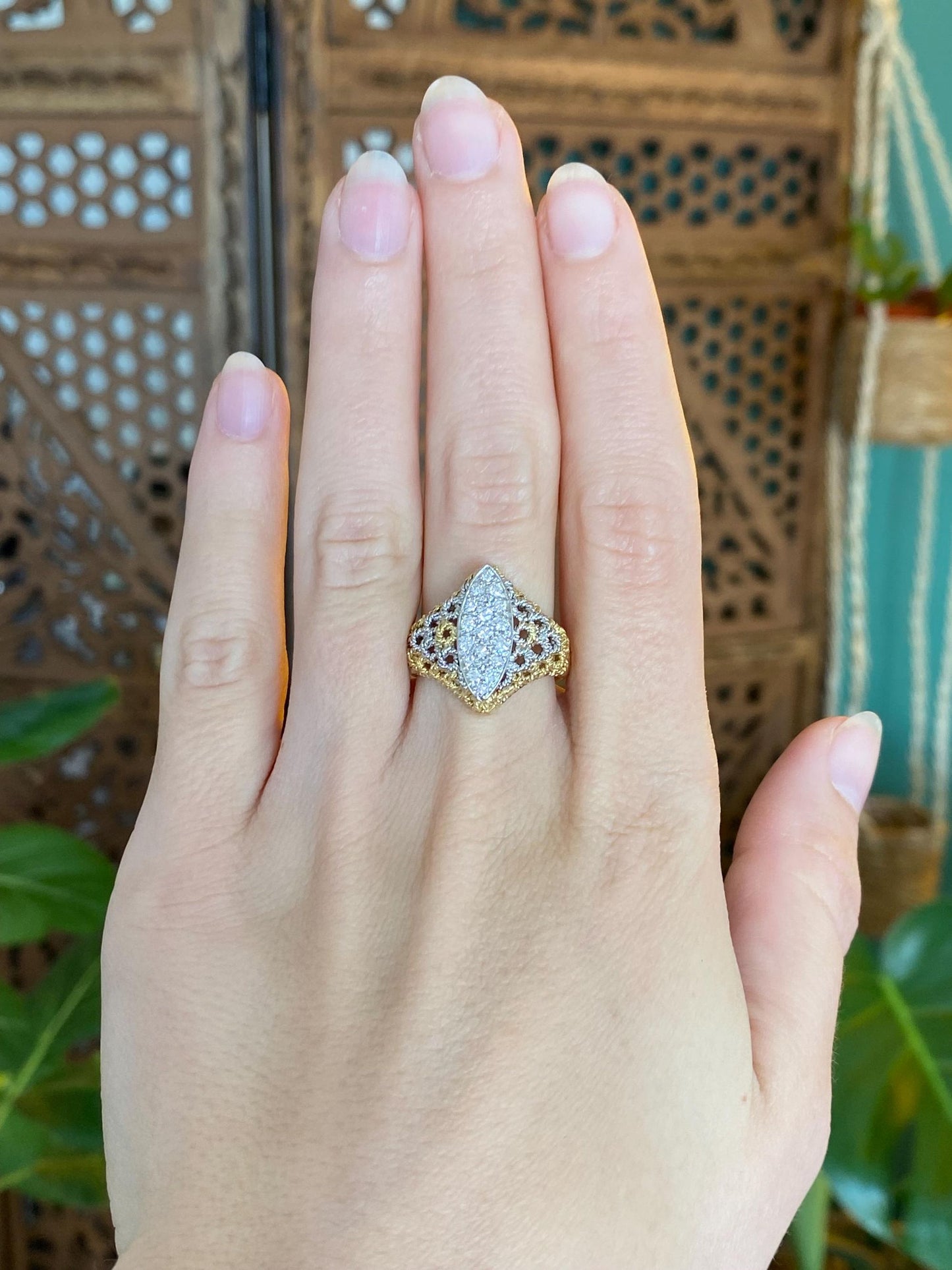Vintage Solid 18k White & Yellow Gold Diamond Cluster Ring - Size 8.25