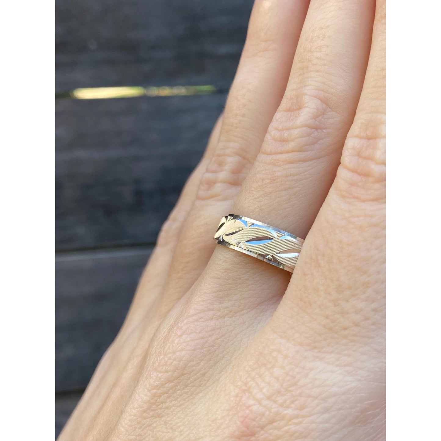 Vintage Solid 14k White Gold Diamond Cut Ring Band - Size 10.25