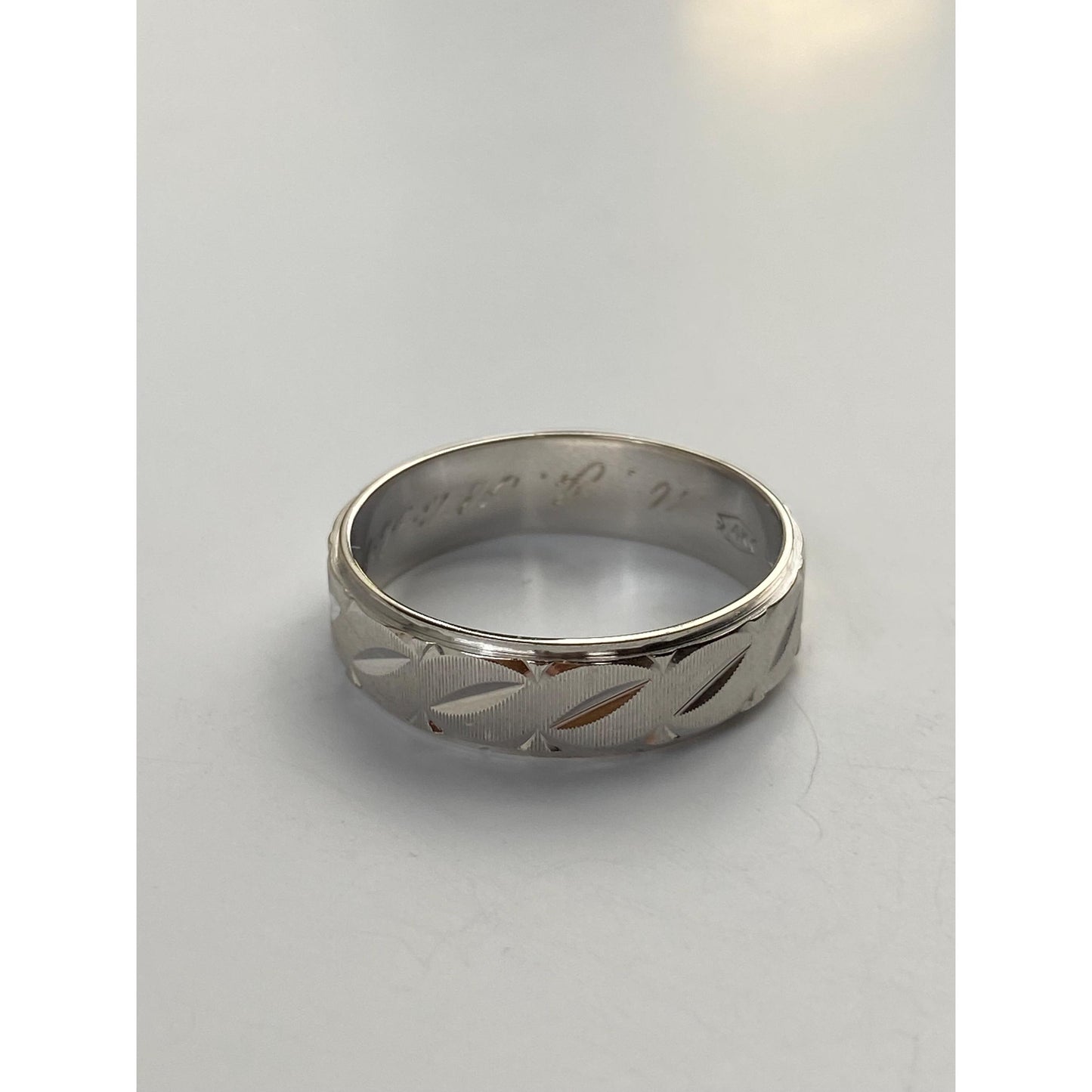 Vintage Solid 14k White Gold Diamond Cut Ring Band - Size 10.25