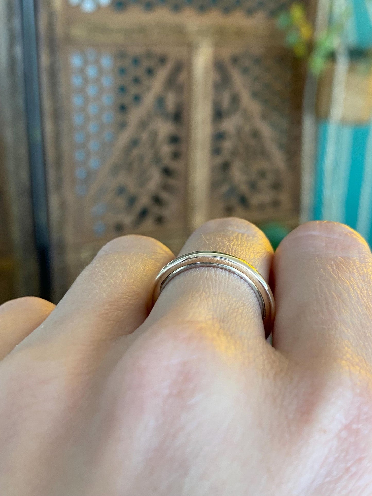 Vintage Solid 14k White & Yellow Gold Ring Band - Size 5.75