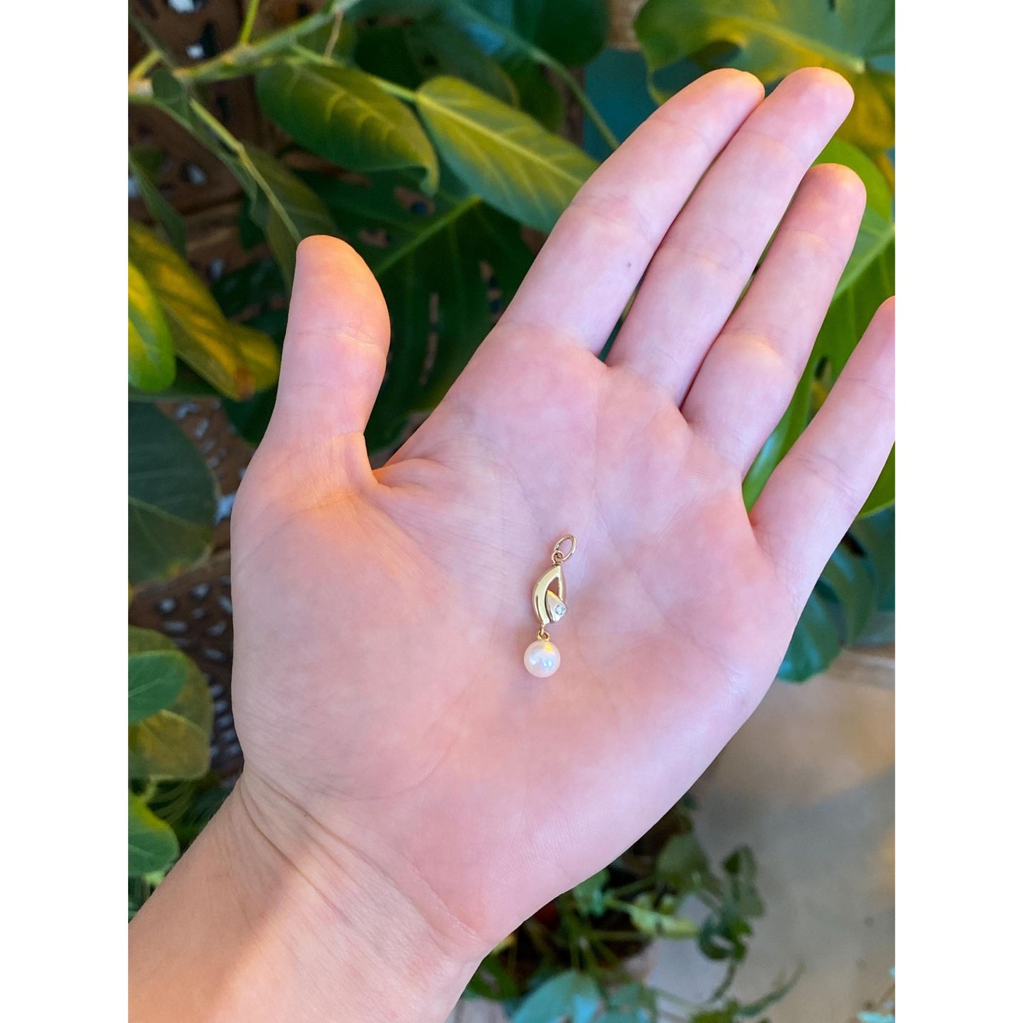 Vintage Solid 14k Yellow Gold Diamond Pearl Dangle Charm