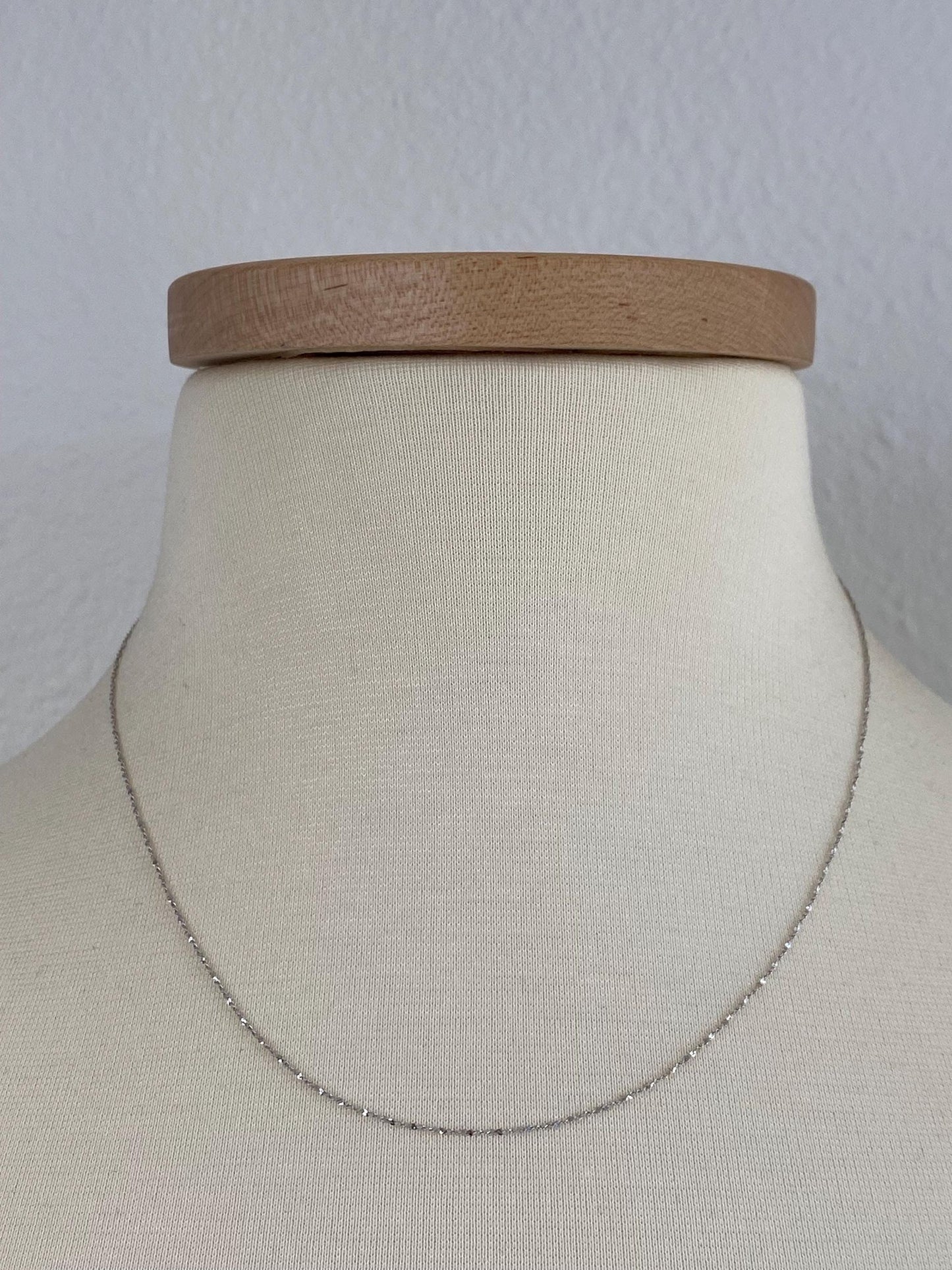 Vintage Solid 10k White Gold Dainty Twisted Serpentine Chain Necklace - 17.75 inches