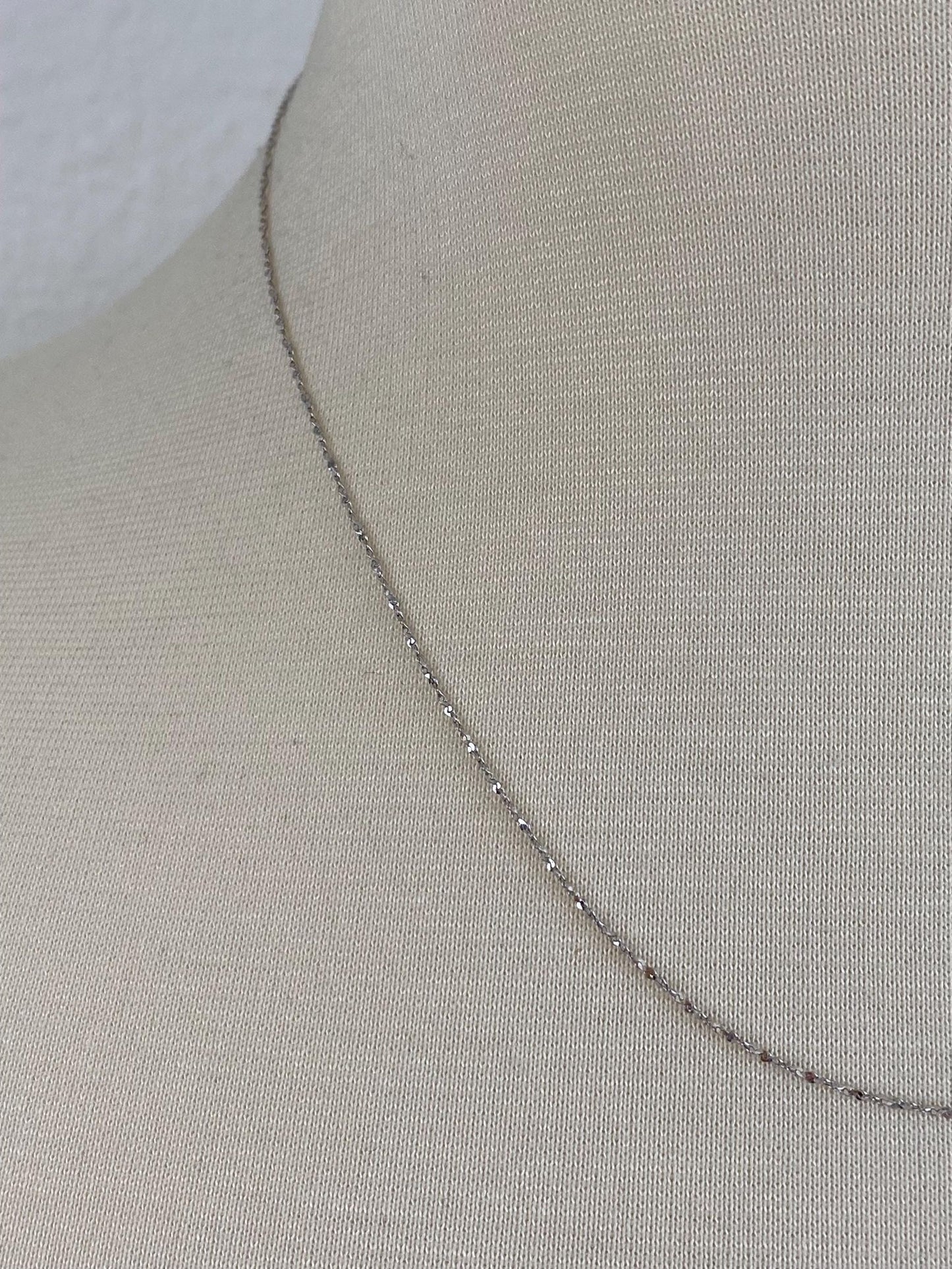 Vintage Solid 10k White Gold Dainty Twisted Serpentine Chain Necklace - 17.75 inches