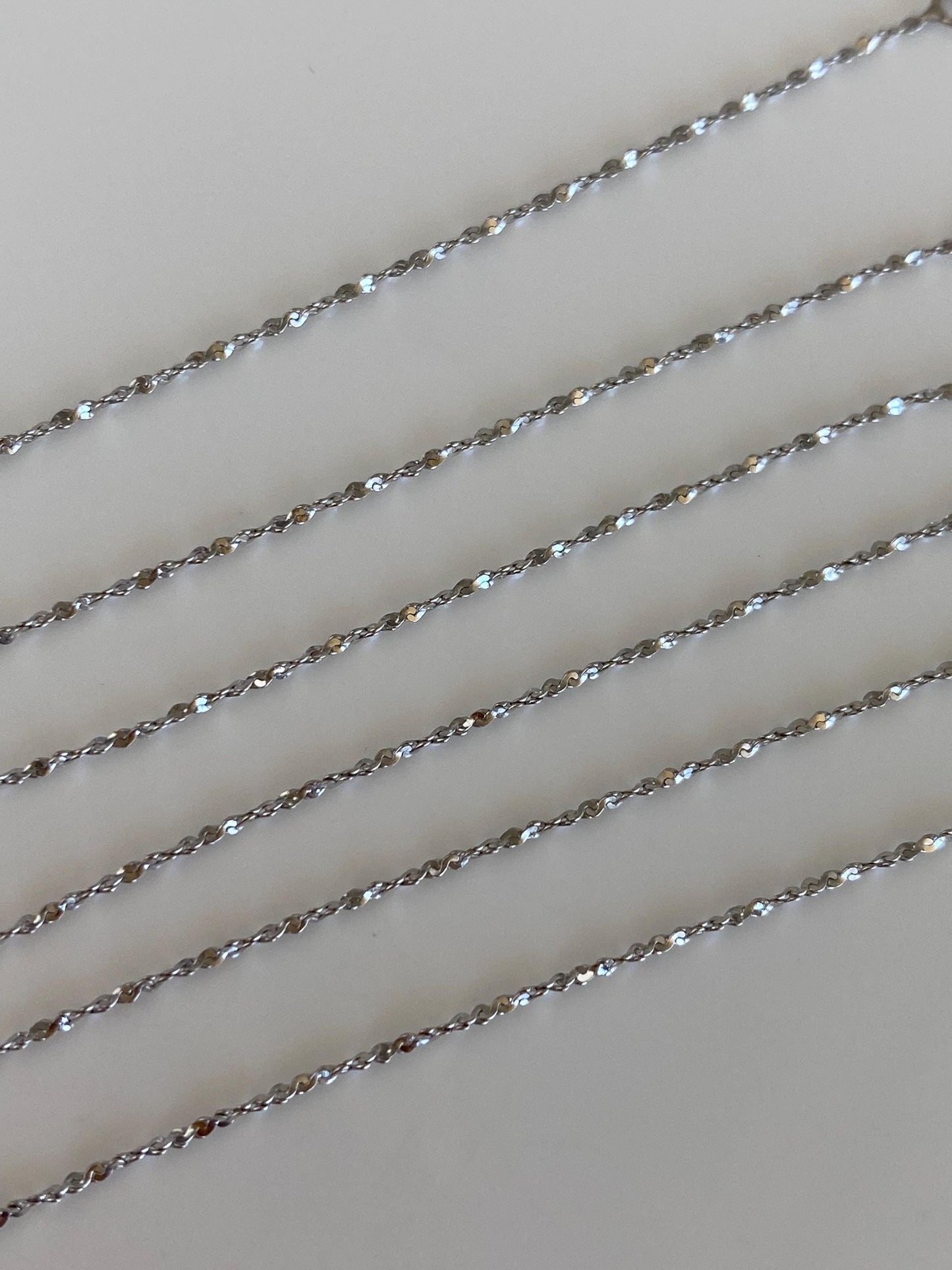Vintage Solid 10k White Gold Dainty Twisted Serpentine Chain Necklace - 17.75 inches