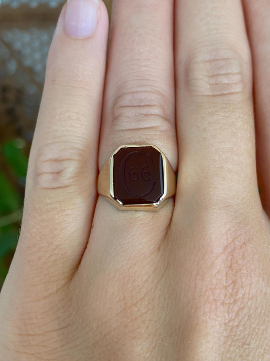 Vintage Solid 10k Yellow Gold Carnelian C '66 Signet Ring - Size 5