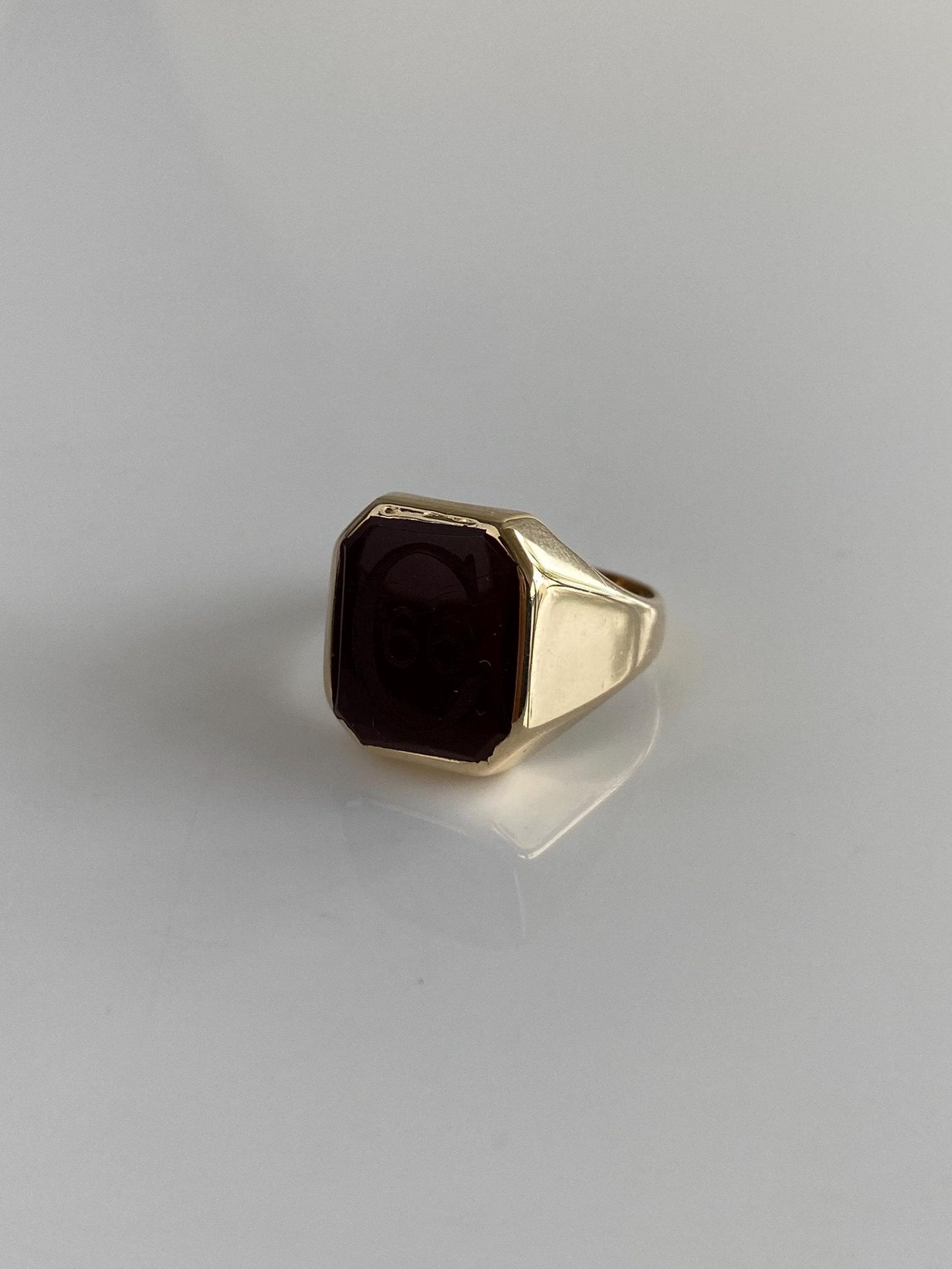 Vintage Solid 10k Yellow Gold Carnelian C '66 Signet Ring - Size 5