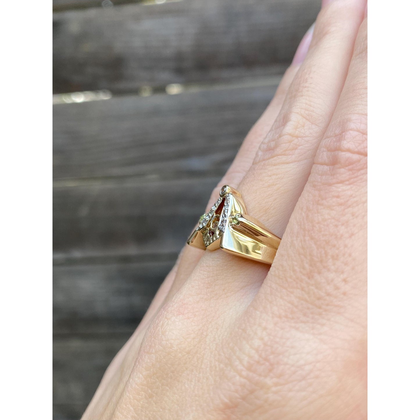 Vintage Solid 10k Yellow Gold Clear Sapphire Freemason Ring - Size 8.75