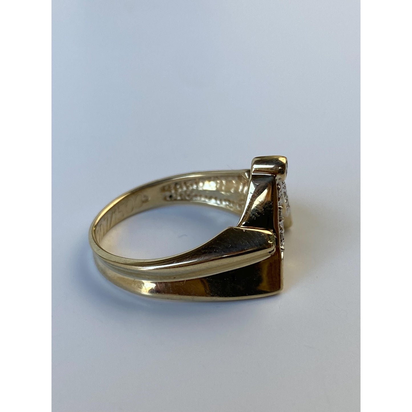 Vintage Solid 10k Yellow Gold Clear Sapphire Freemason Ring - Size 8.75