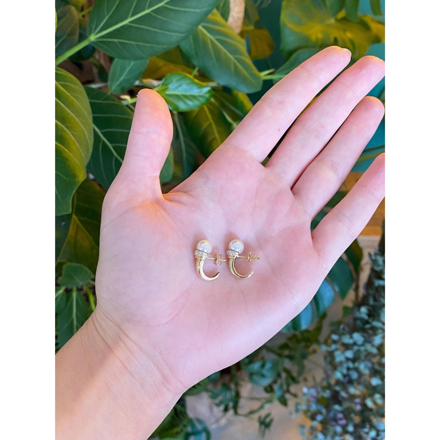 Vintage 14k Yellow Gold Diamond Pearl Talon Drop Earrings