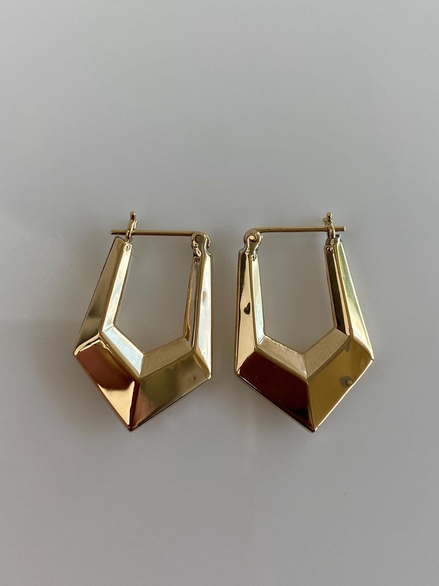 Vintage 14k Yellow Gold Beveled Chevron Hoop Earrings