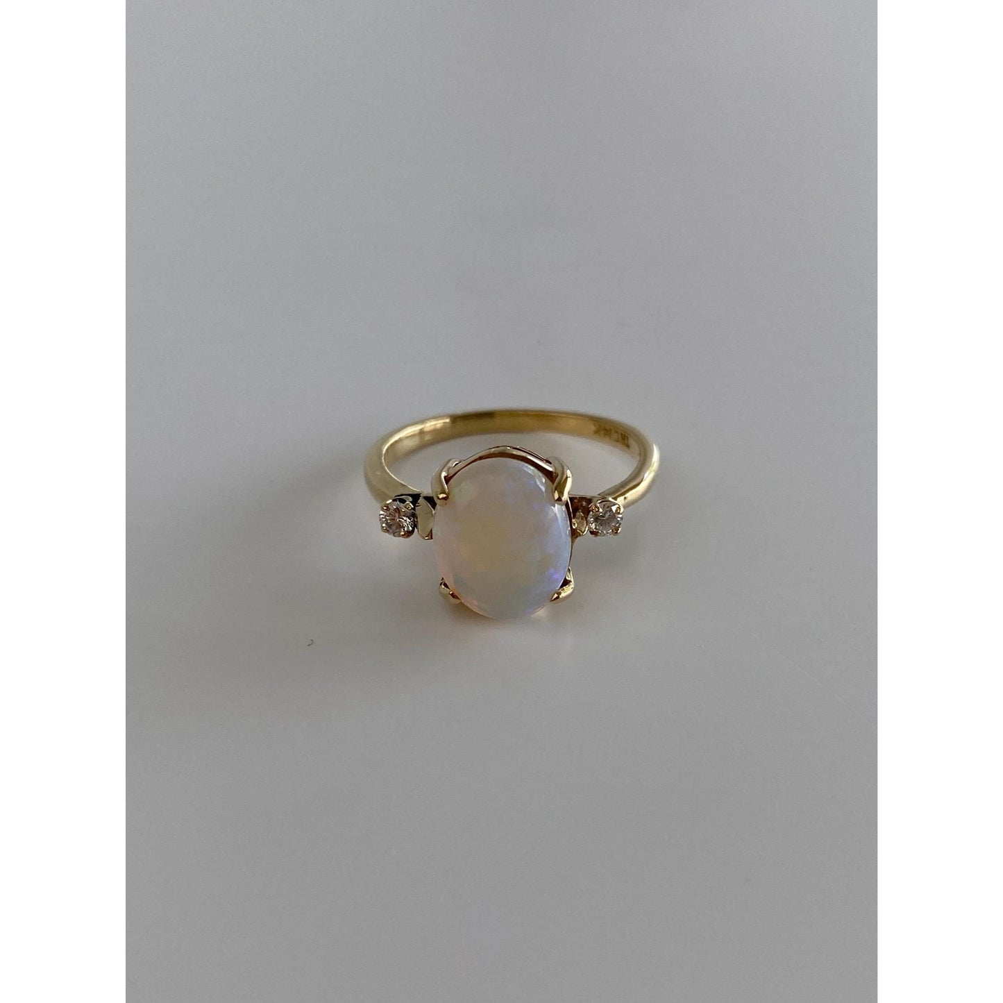 Vintage Solid 14k Yellow Gold Diamond Opal Ring - Size 5.75