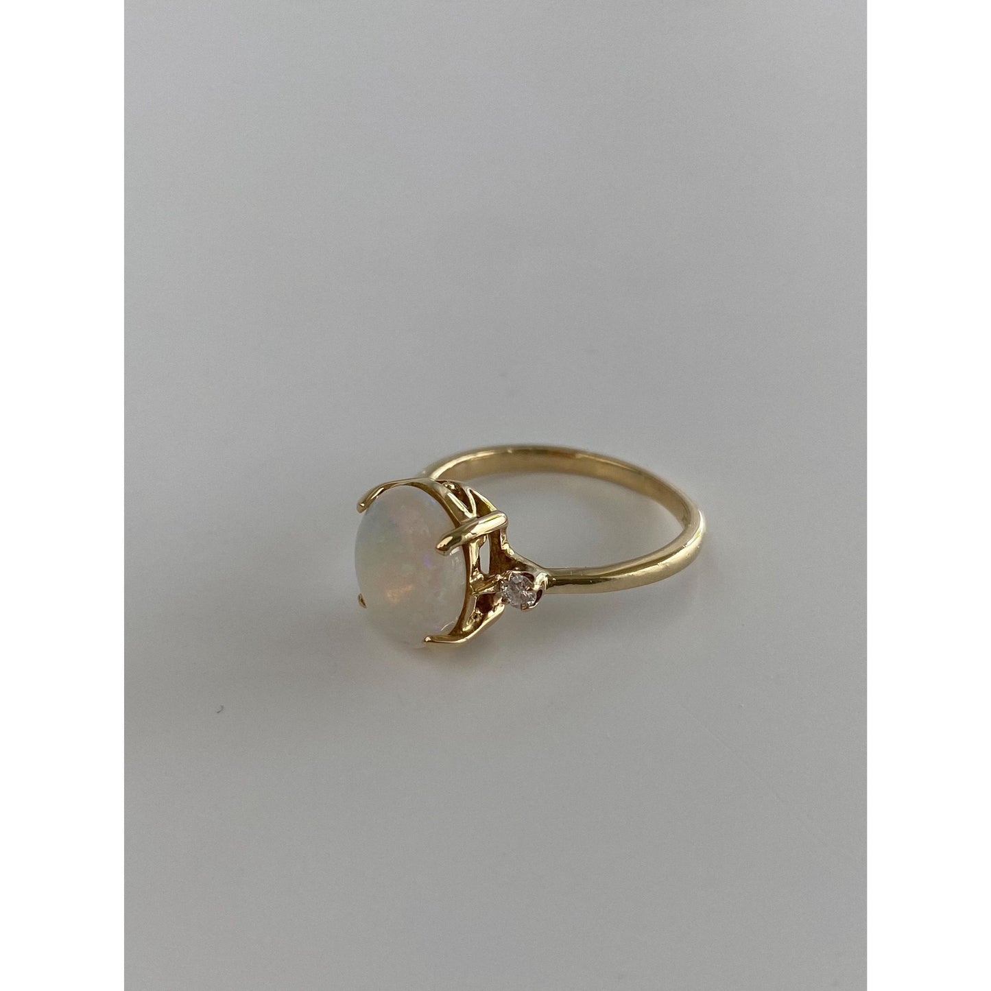 Vintage Solid 14k Yellow Gold Diamond Opal Ring - Size 5.75