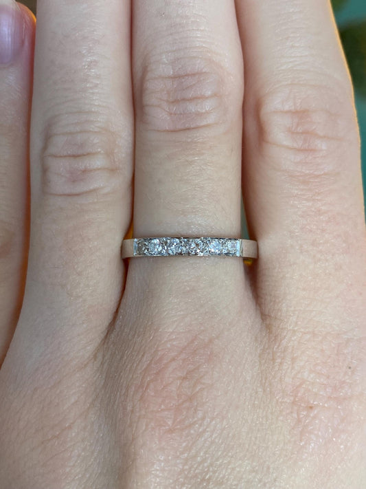 Vintage Solid 14k White Gold Diamond Ring Band - Size 8.5