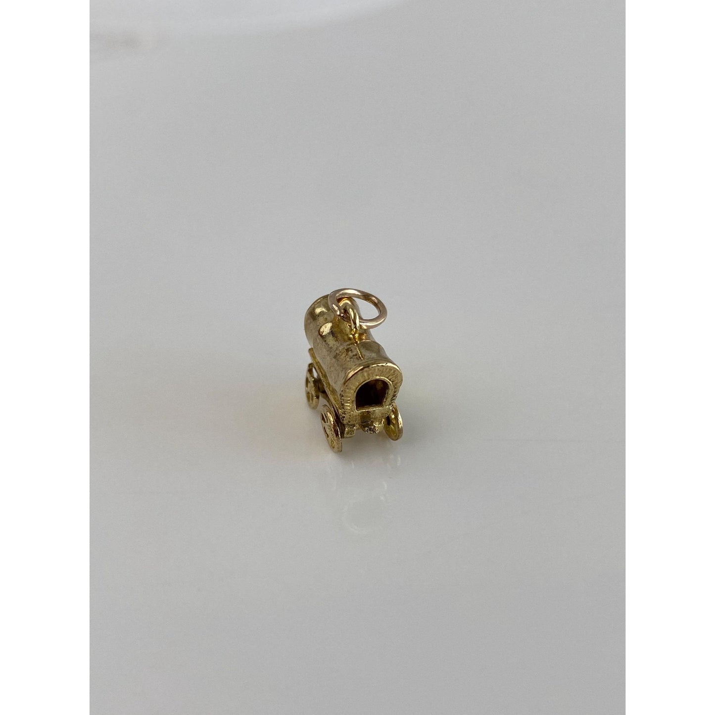 Vintage Solid 10k Yellow Gold Oregon Trail Carriage Charm